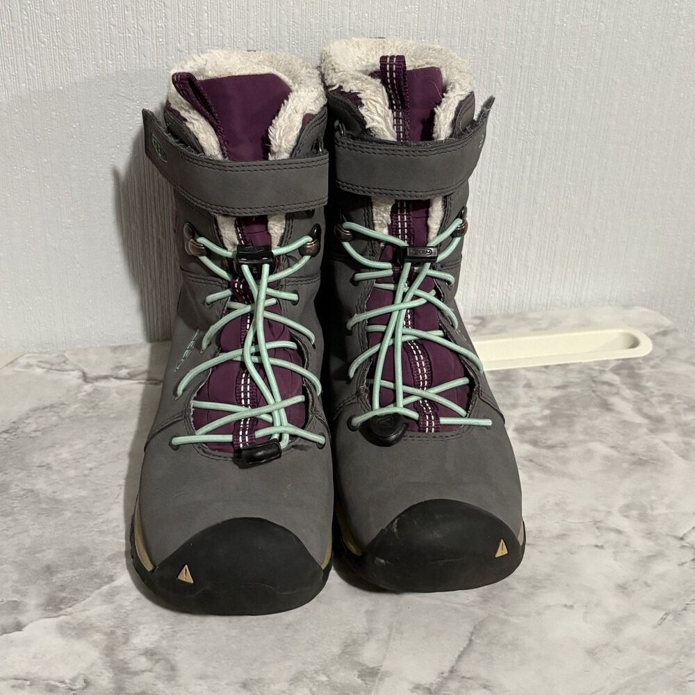 Keen Hoodoo Winter Boots Grey Purple Girls Warm Snow Fuzzy Cozy Youth 4